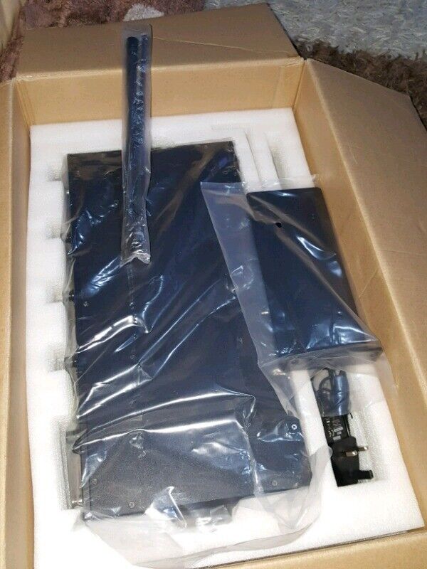  Chord HU6 6 Way UHF Wireless Microphone System