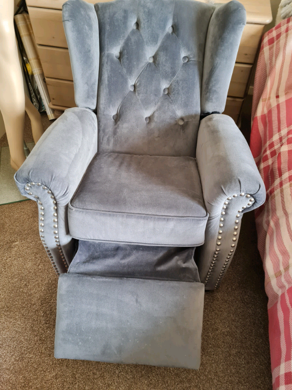 BEAUTIFUL VELVET CHILDRENS RECLINER