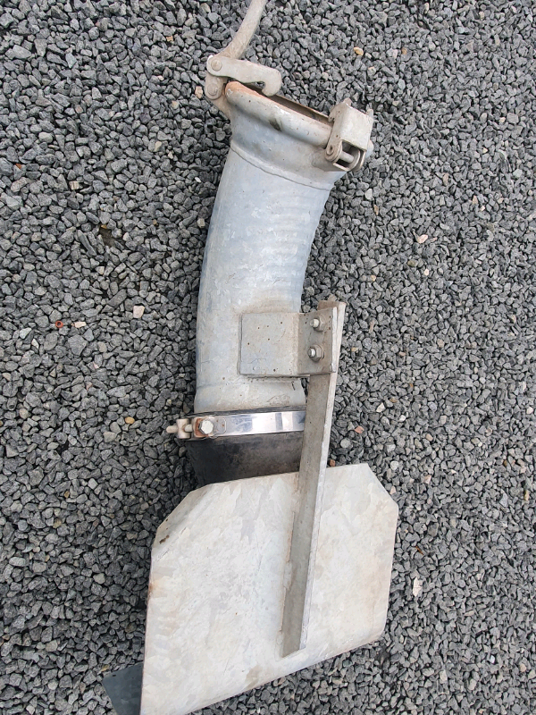 Tractor slurry tanker spread plate 
