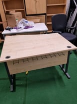Office desk excellent condition we have all type of office furniture 