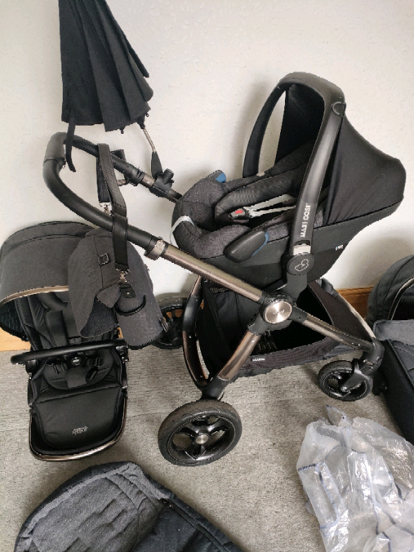 Mamas & Papas Ocarro Onyx Travel System .