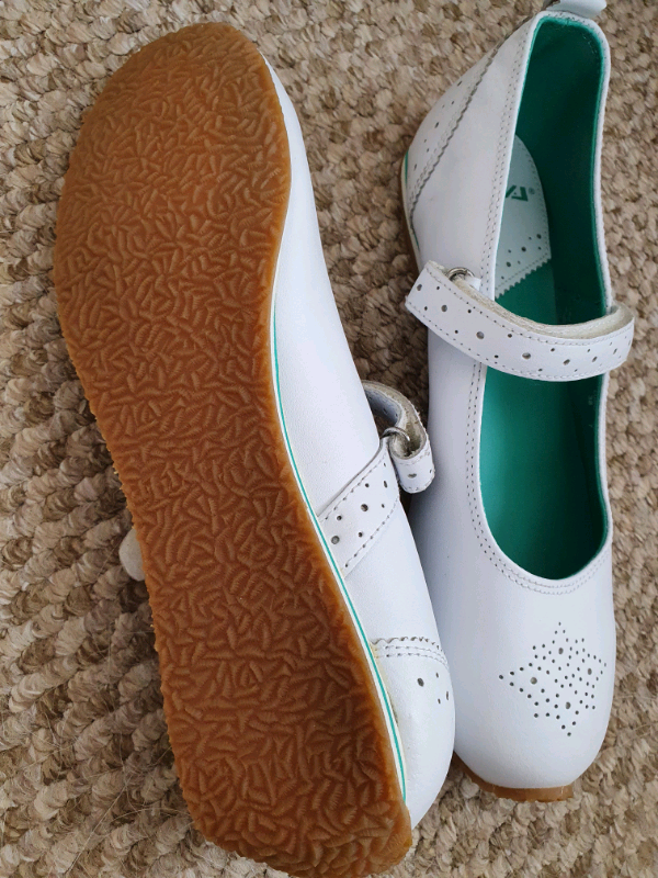 Gola white leather ballet style shoes, size 5