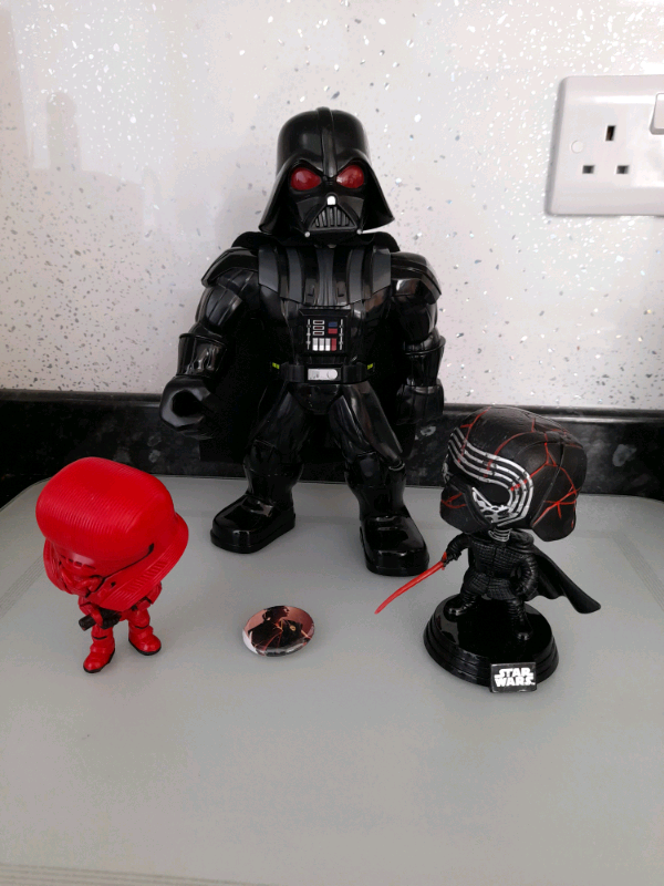 Star Wars Mega Mighties Hasbro Darth Vader 10' & 2 x Funko Pop