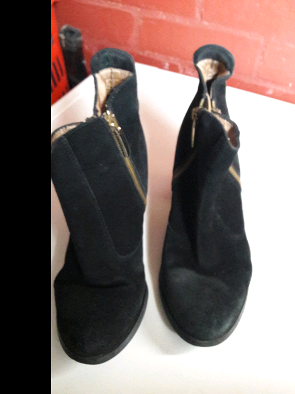 image for Ladies  black boots 