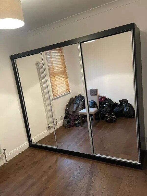 50% Half Price -Brand New Stunning Quality 3/2 Doors Sliding Wardrobe with Mirrors Shelves Rails