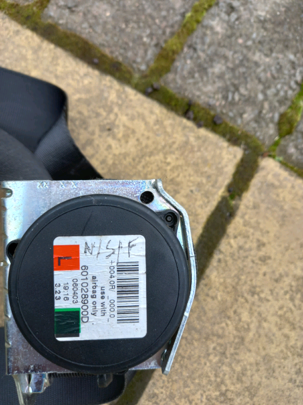 Mini Cooper R50 2006 passenger side front seat belt