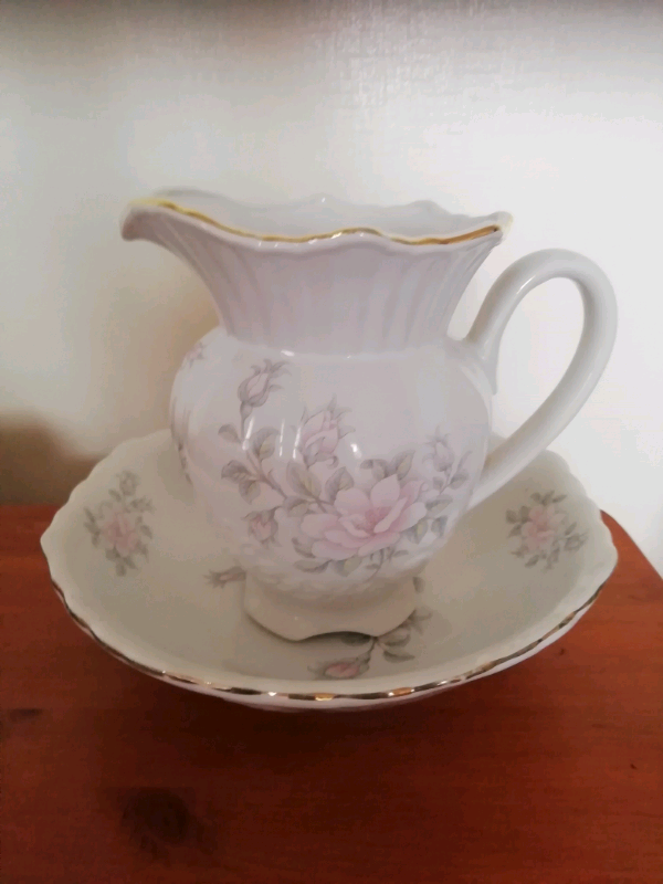 image for STAFFORDSHIRE POTTERY