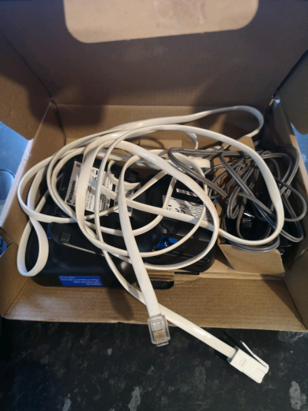 Panasonic cordless trio home phones caller display, speakerphone etc