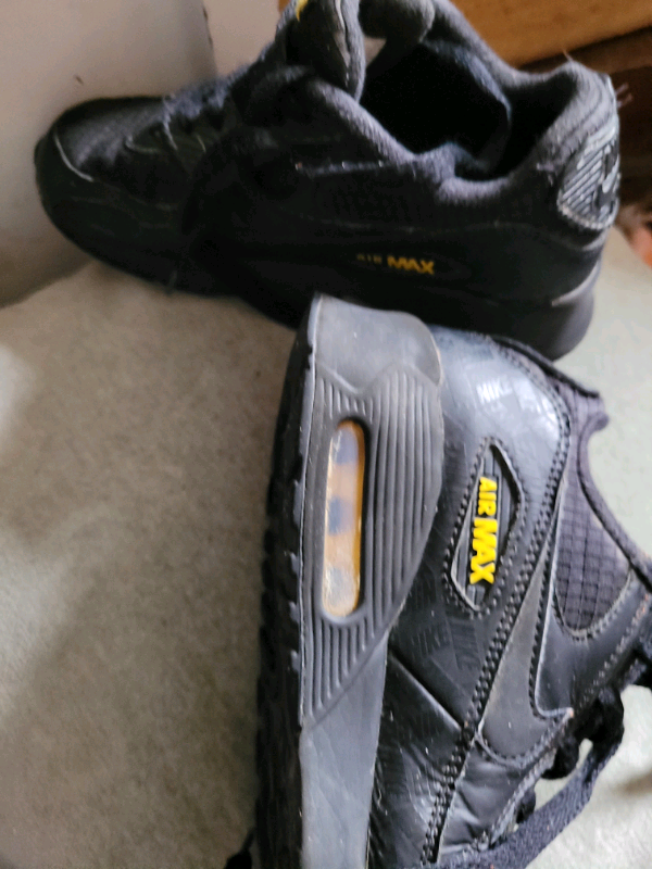 image for 2x Nike Air, 1x size 14 and uva is 1.5