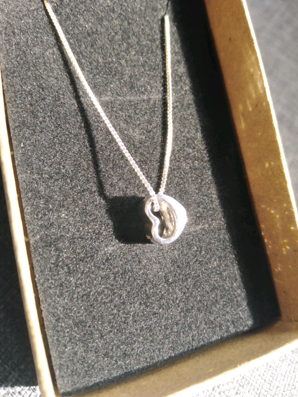 Silver heart pendant and chain *Brand new*
