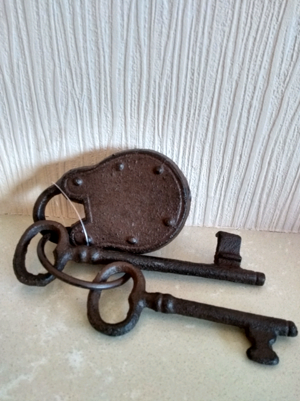Iron Locker with keys 