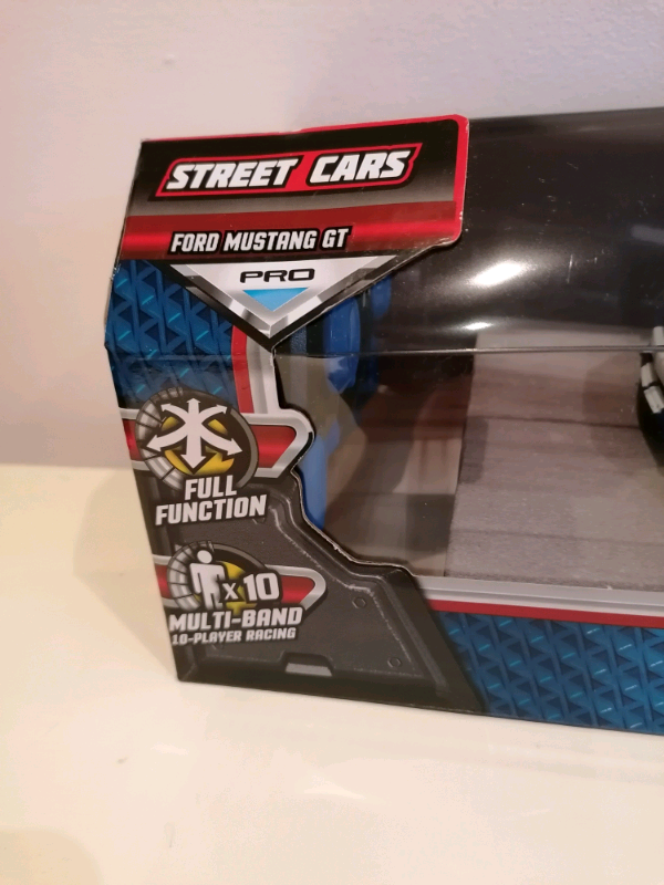 Ford Mustang GT PRO Radio Control Car NEW
