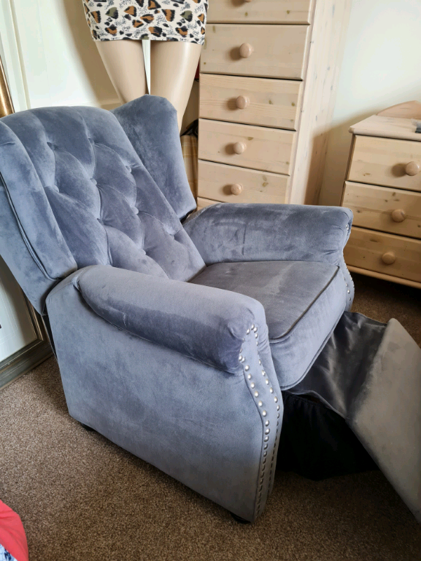 BEAUTIFUL VELVET CHILDRENS RECLINER