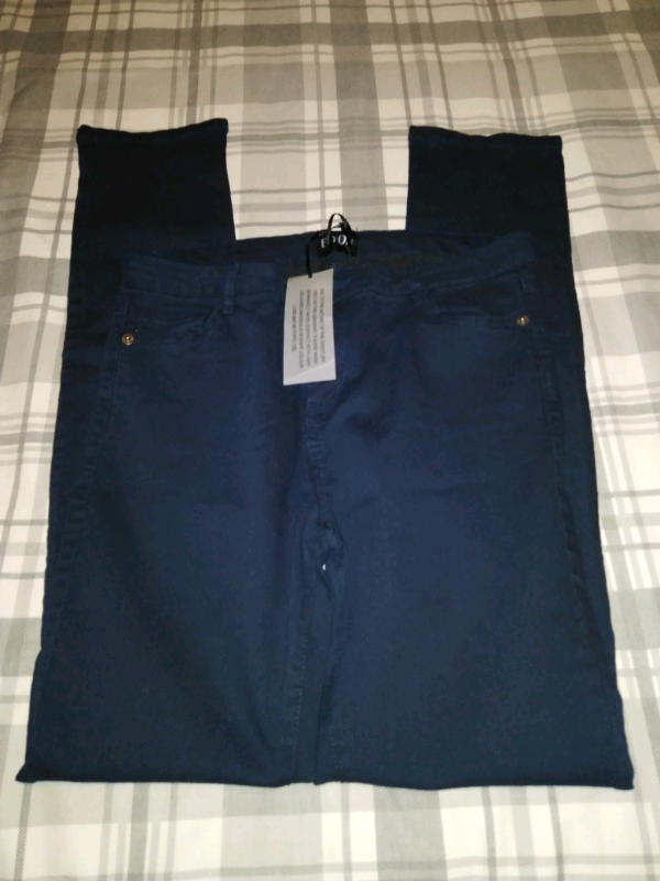 Slim fit jeans,size 10.. *Brand new* 