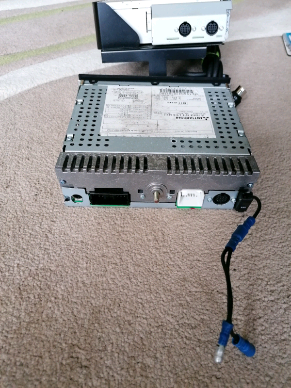 Radio/CD Player MZ313063Z+6Disc Auto Changer