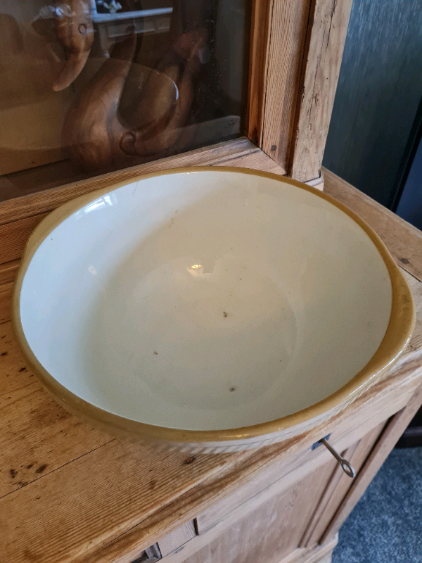 A Vintage 1950's 'Gripstand' T.G. Green Mixing Bowl