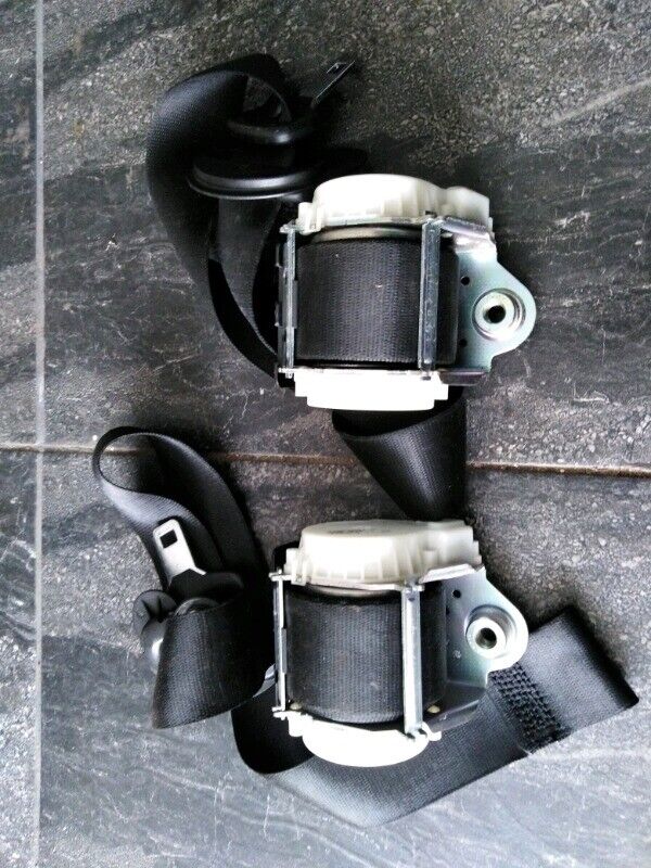 image for BMW 1 AND 3 SERIES FRONT PAIR GENUINE SEAT BELT RIGHT AND LEFT 34003268D 34003267D SEATBELTS