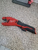 image for Milwaukee m12 pipe cutter.