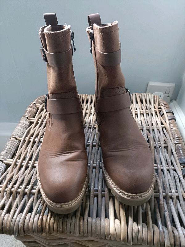 image for Vegan boots size 5