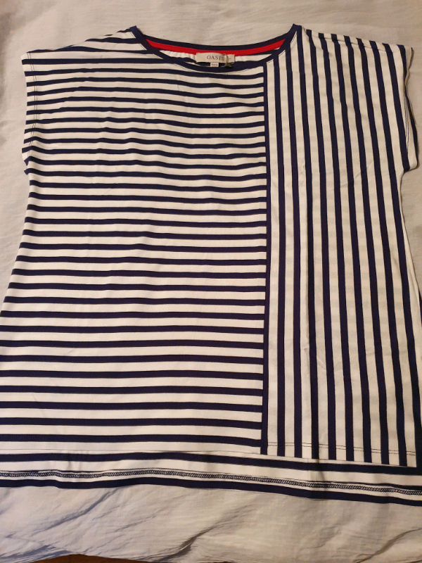 image for Top Oasis-Medium&Large (New not used)£8each
