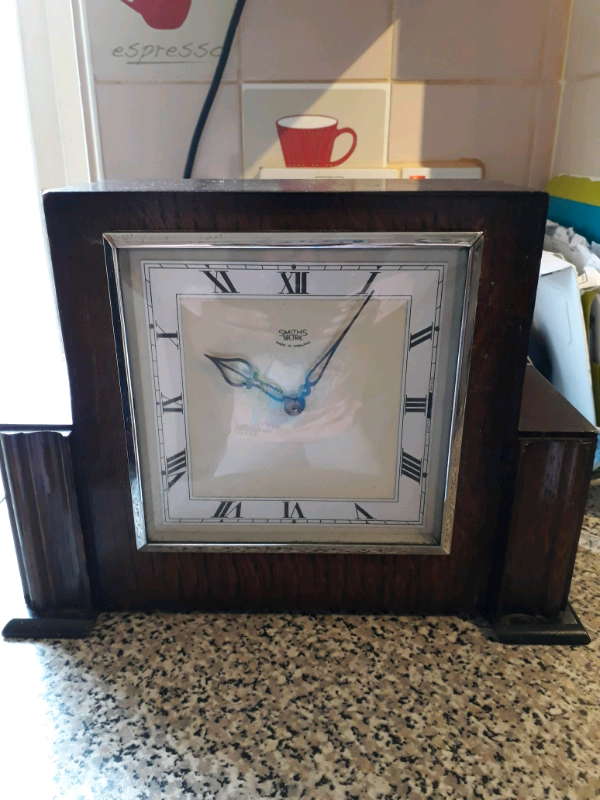 Smith's sectric electric clock working