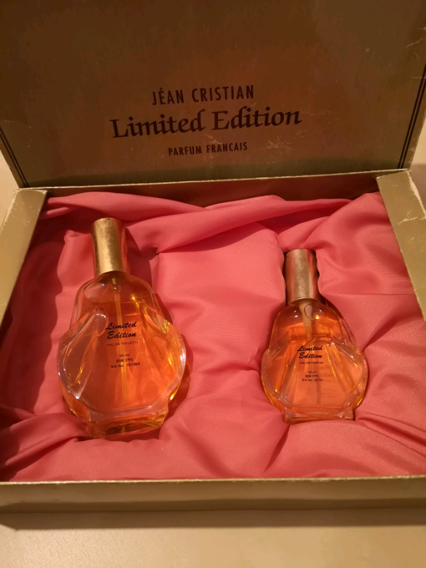 Women's Eau De Toilette Set (brand new).