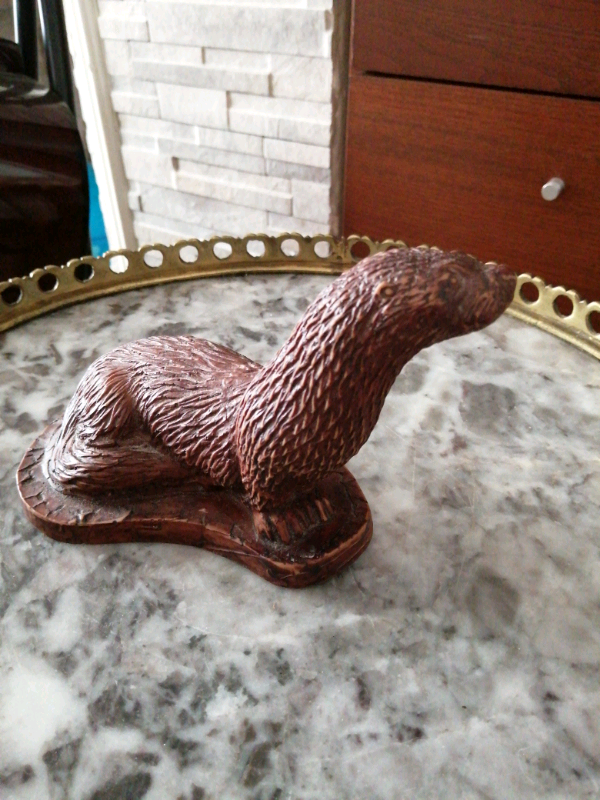 Otter ornament 