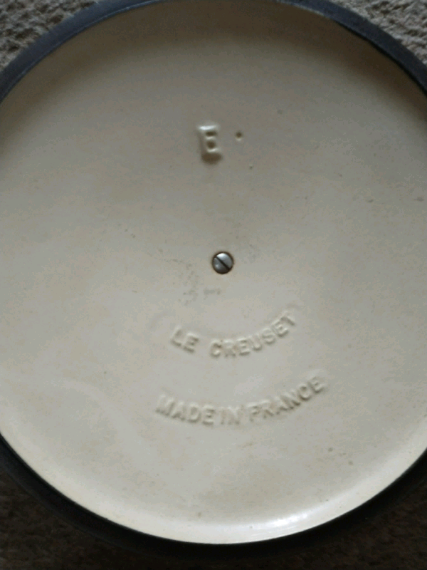 Vintage Le Creuset round Dutch Oven/Casserole NO OFFERS