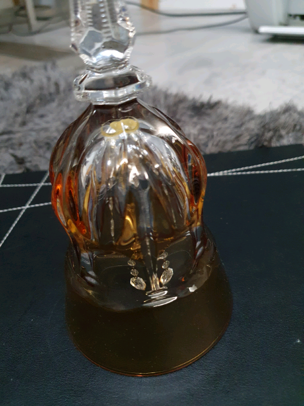Crystal Glass Bell Clear w/ Amber Yellow Flashed King.