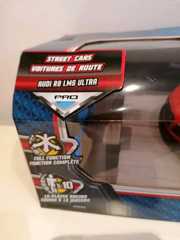 Audi R8 LMS ULTRA PRO Radio Control Car NEW