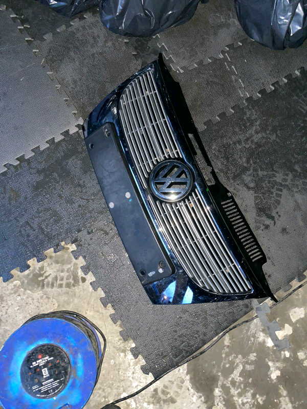 VW EOS FRONT GRILL 