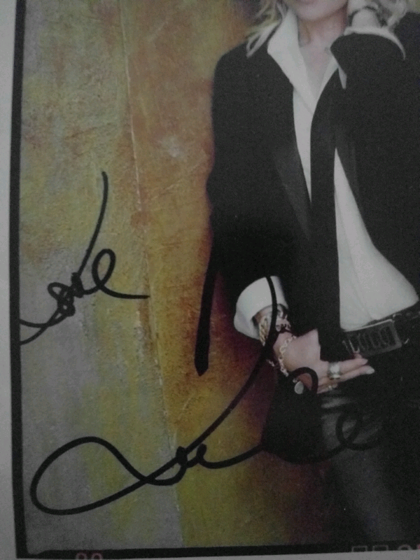 Genuine signed Autographs of lulu 
