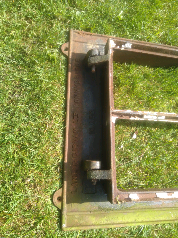 Cast-iron roof light window lights