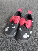 minnie mouse clarks shoes size 6f