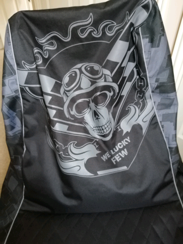 Call of Duty Gaming Beanbag and footstool - like new! 