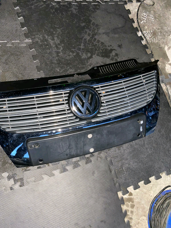 VW EOS FRONT GRILL 