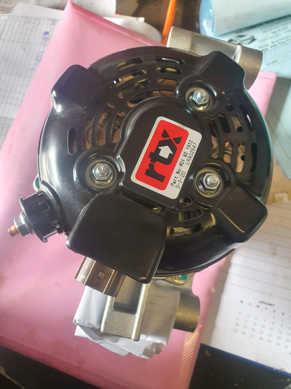 Alternator for Toyota avensis 