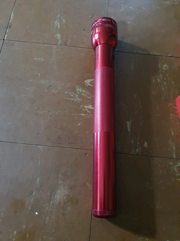 MAG LITE 15 INCHES LONG 