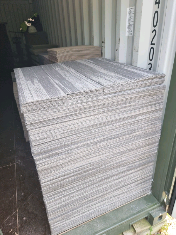 90 x GREY PATTERN CARPET TILE PLANKS £1.20 EACH