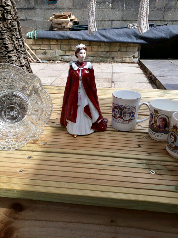 Lovely collection of royle family porcelain
