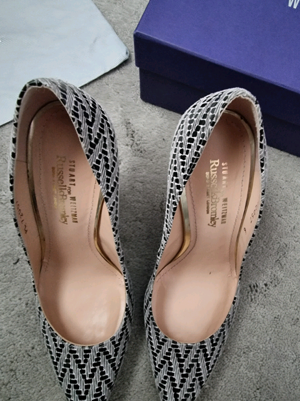 Stuart Weitzman Heels Size U.S. 6 (Uk 4)