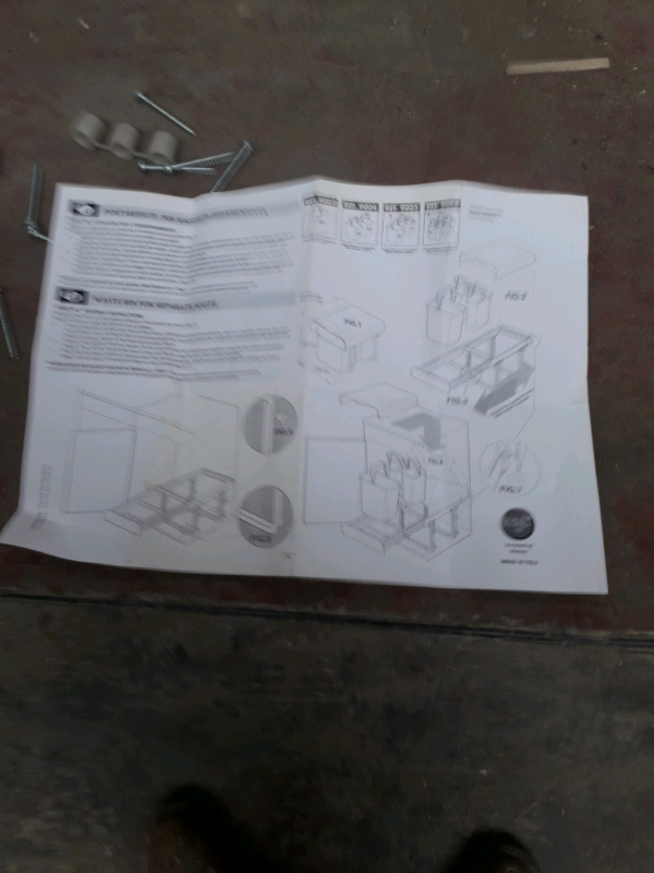 Pull out kitchen  waste bin 