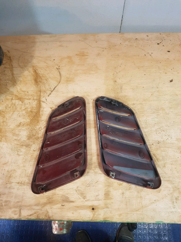 Ford rs turbo bonnet vents