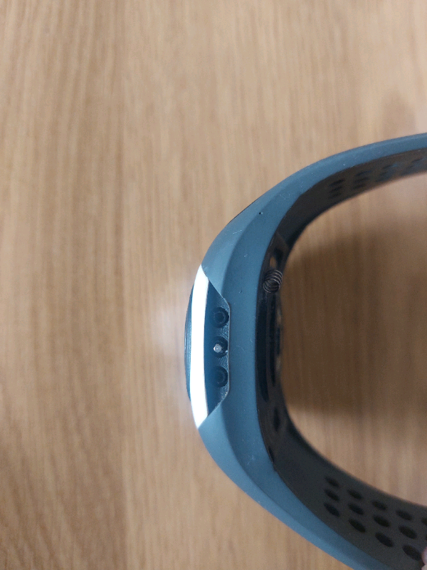 Original Alpha Mio Wrist Heart Rate Monitor / Fitness Tracker watch 