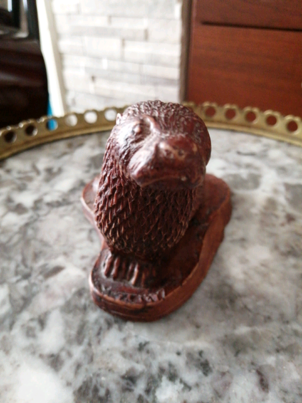 Otter ornament 