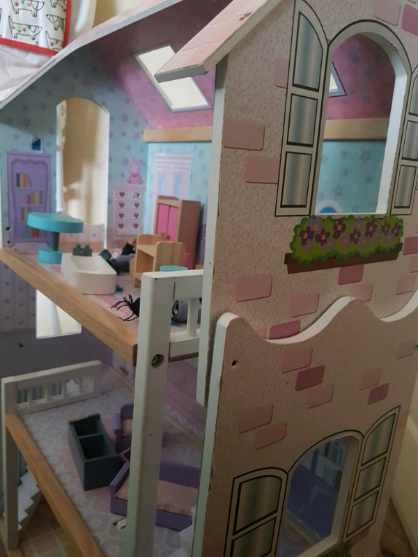 Doll house 