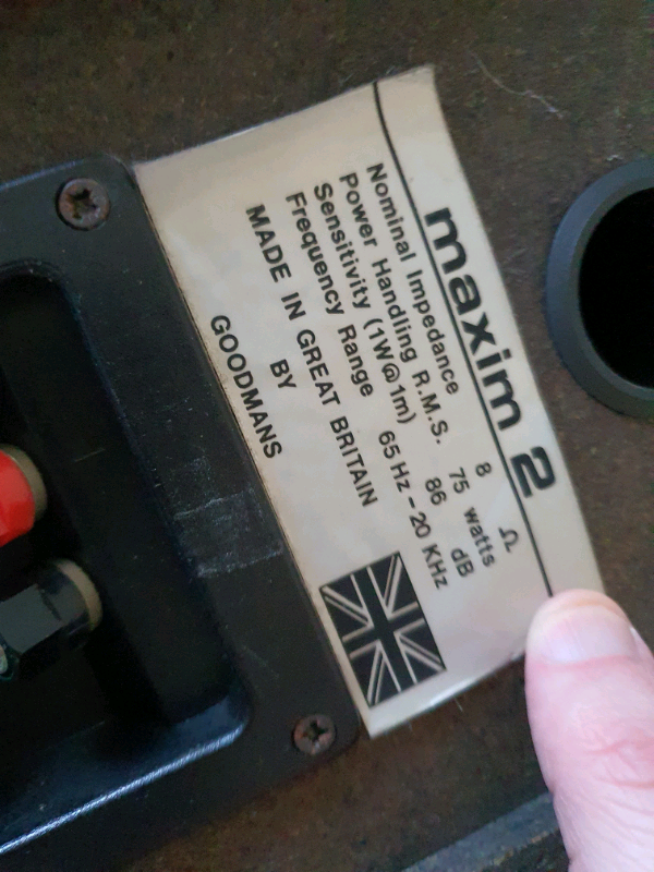 Good maxim 2 stereo speakers please read