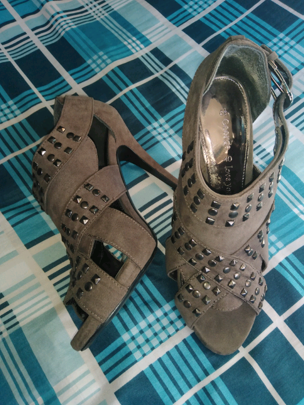 image for Grey heeled sandals (size 6.5)