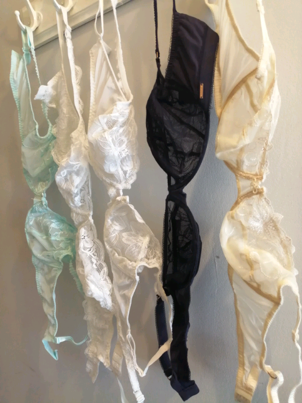 image for Bras 34d