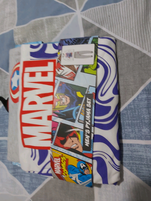 MARVEL mens Pyjama Set size Small brand new 